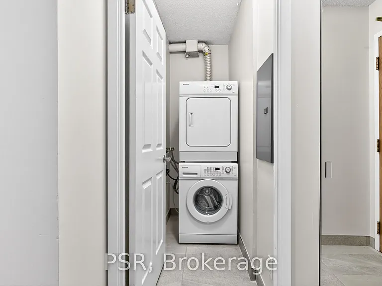298 Jarvis St #506 — Photo 31