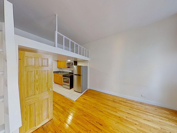 5th image of 326 E 25th St APT 5D