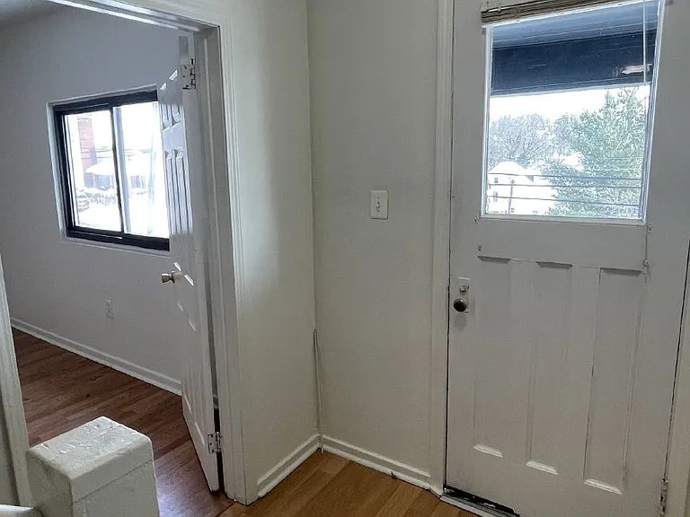 319 N Balph Ave — Photo 31