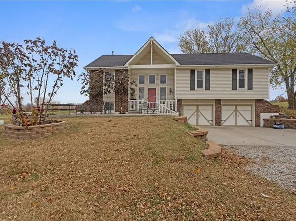 11203 Chandler Rd, Liberty, MO 64068