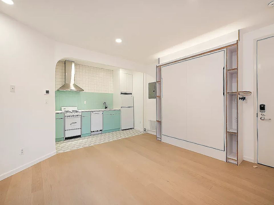 1st image of 487 Clinton Ave APT 1B