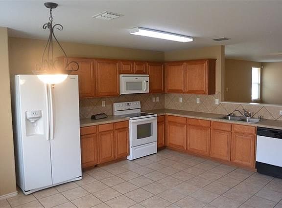 5th image of 7504 Almondale Dr