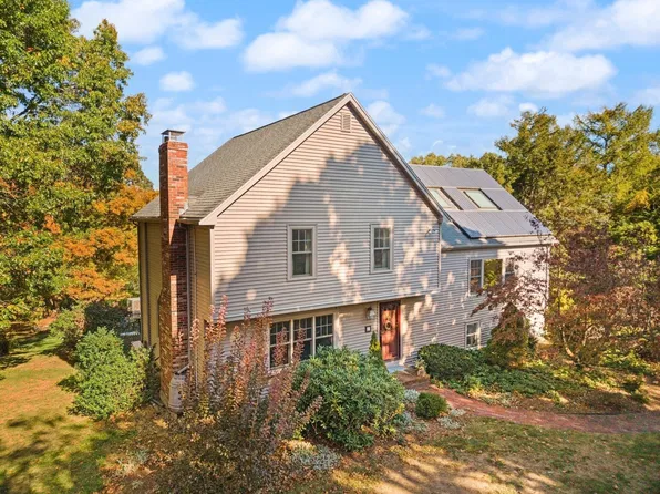 70 Farm Hill Rd, Wrentham, MA 02093
