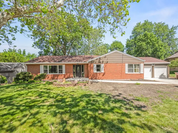 6619 Sunset Ter, Windsor Heights, IA 50324