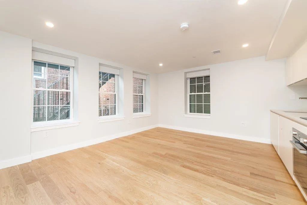 Studio, 1.0 bath, 460 sqft, $2,950 — Photo 3