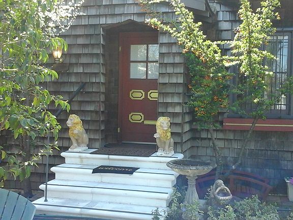 2nd image of 1615 Union Ave