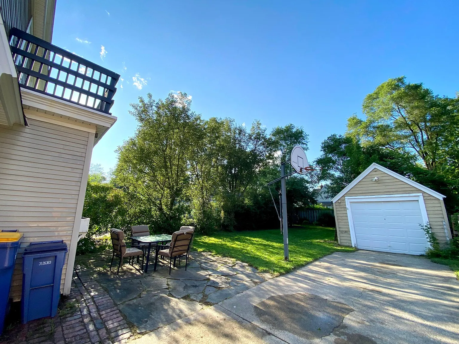 2 bed, 1641 sqft, $2,250 — Photo 4