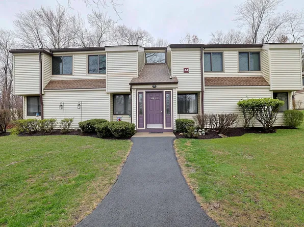 44 Jefferson Oval #A, Yorktown Heights, NY 10598