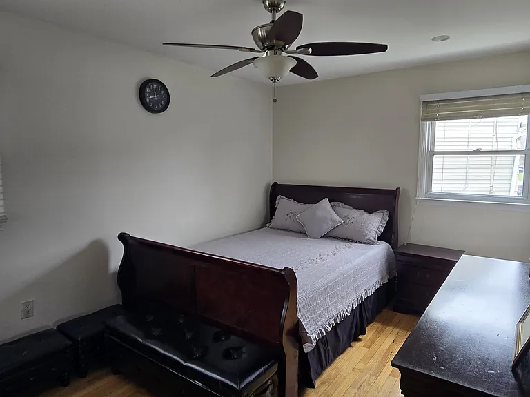 35 Universal Ave — Photo 12