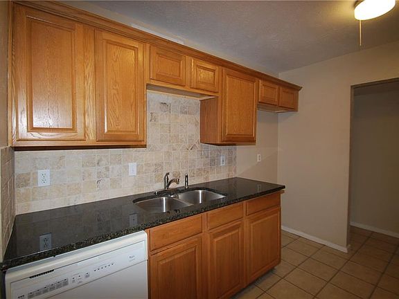 5th image of 5708 Briarcrest Dr