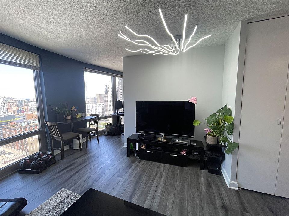 1st image of 440 N Wabash Ave APT 3201