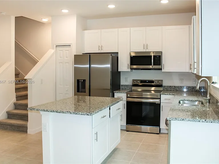 34218 Cinder Way #34218 — Photo 5