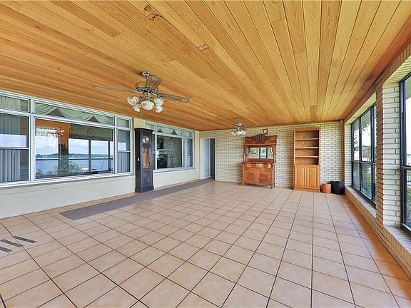 4th image of 535 S Terrace Dr