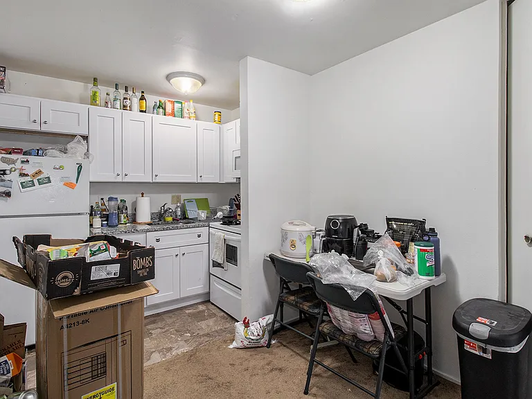 1327 Wilmot St #2 — Photo 9