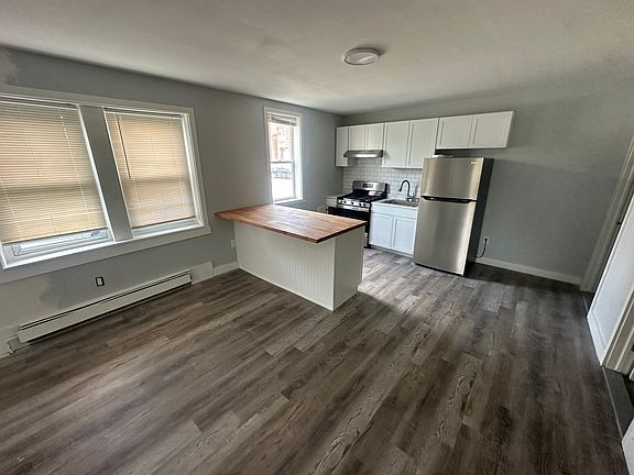 4th image of 3367 6th Ave Unit 1