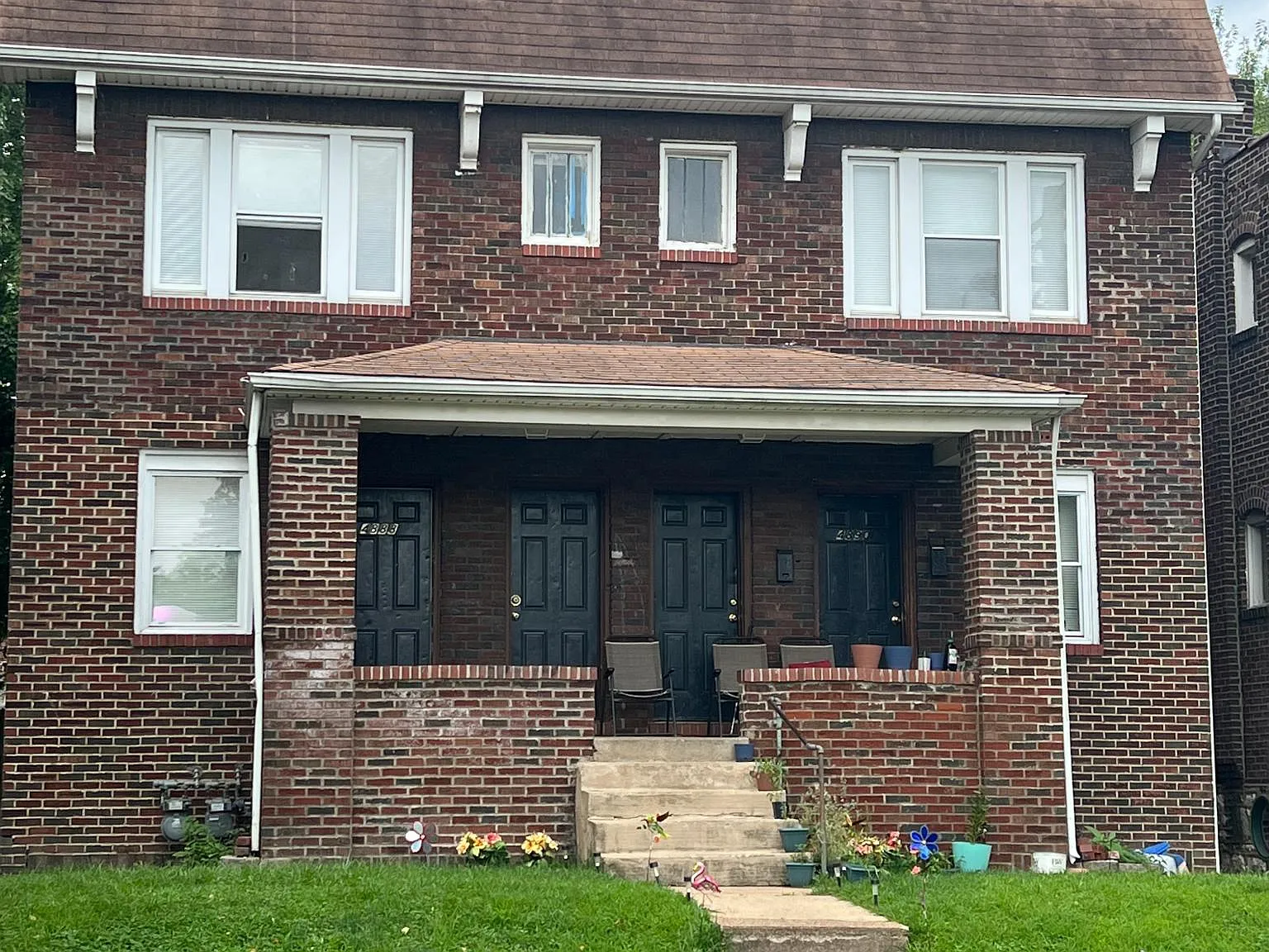 4888 Lee Ave — Photo 1