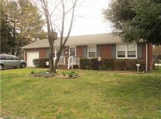 121 Allison Rd, Newport News, VA 23602