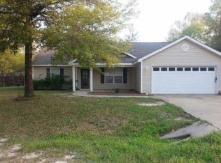 1307 Oakwood Lakes Blvd, Defuniak Springs, FL 32433