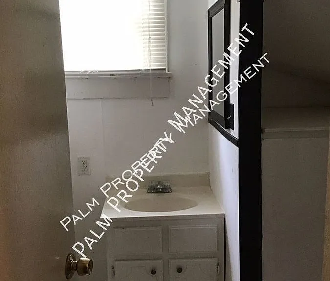 1013 E Park Ave — Photo 22