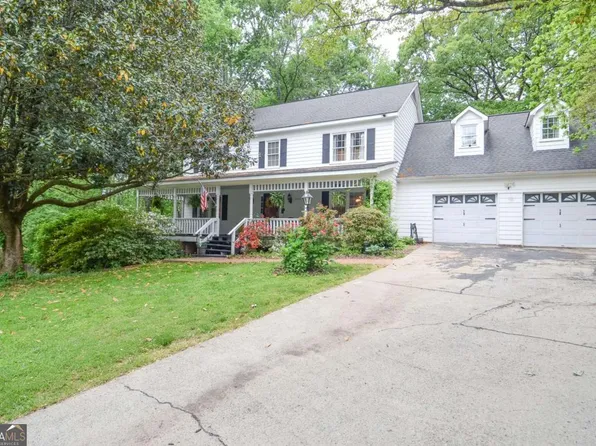 5500 Georgetown Trce SW, Lilburn, GA 30047