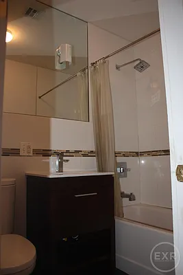 Rented by EXR | media 65