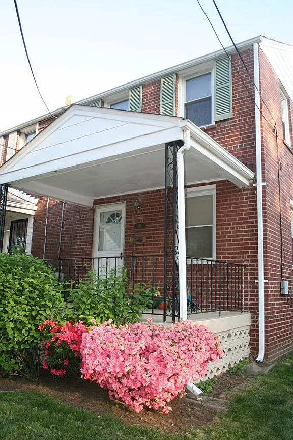 619 Gallatin St NE photo 1