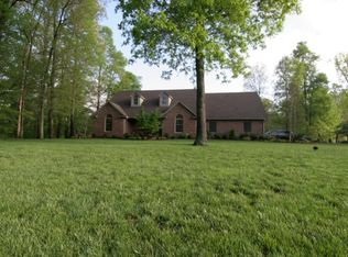 2475 E 550 S, Huntingburg, IN 47542