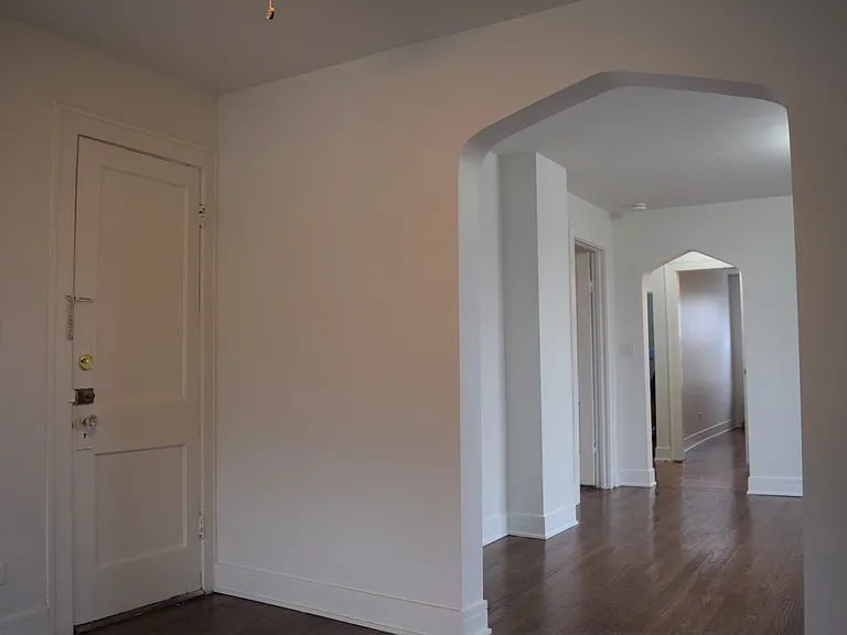 7249 S Campbell Ave #1B — Photo 2