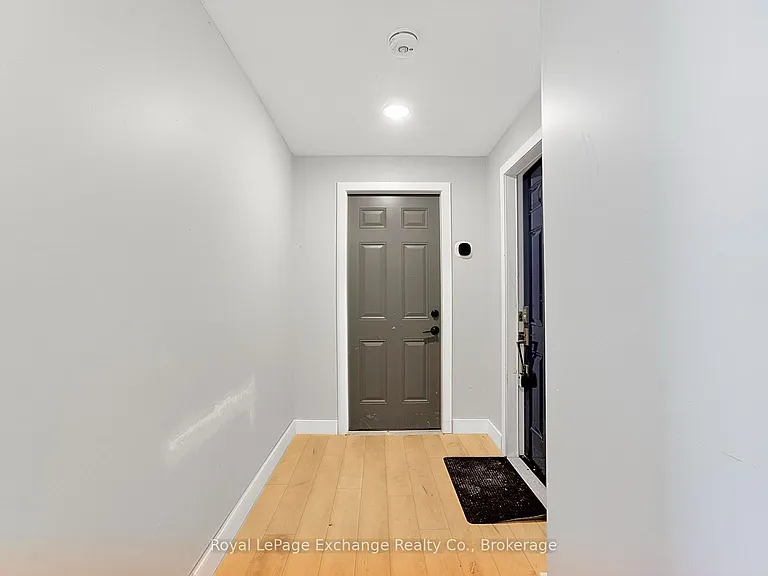 34 Queen Ave #LOWER — Photo 7