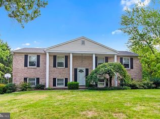 1430 Greenbriar Rd, York, PA 17404