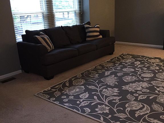 2nd image of 1017 Stratford Ct
