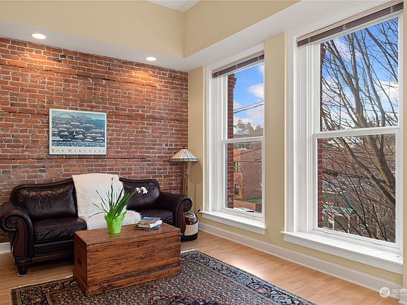 4th image of 181 Quincy Street #202