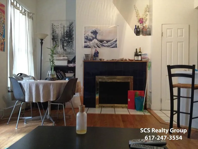 3 bed, 999 sqft, $5,500 — Photo 3