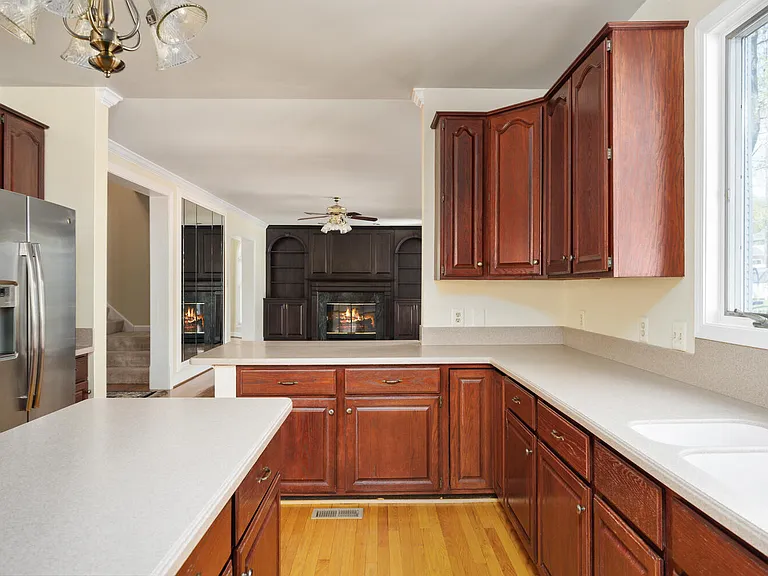 2725 Oldewood Dr — Photo 12