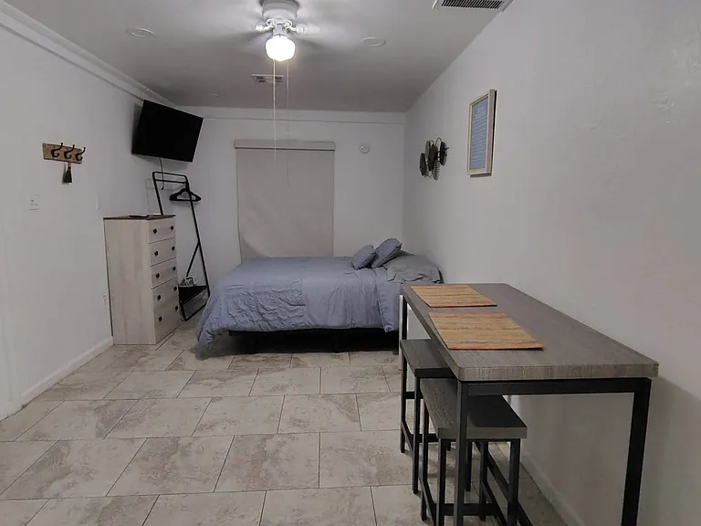 3229 W College Dr — Photo 1