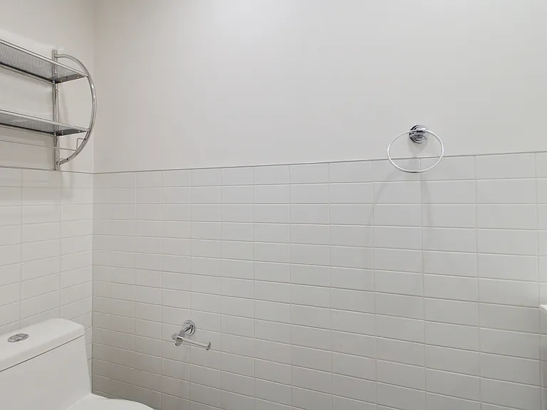 986 Jefferson Ave #2 — Photo 12
