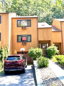 42 Amber Dr, Croton On Hudson, NY, 10520