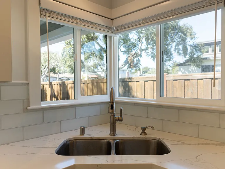 1313 Lawton Ave #A — Photo 10