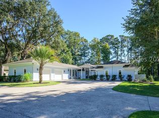 1 Greenwood Dr, Bluffton, SC 29910