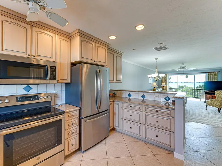 1608 Stickney Point Rd #1608-204 — Photo 5