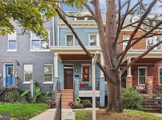 712 Kenyon St NW #B, Washington, DC 20010