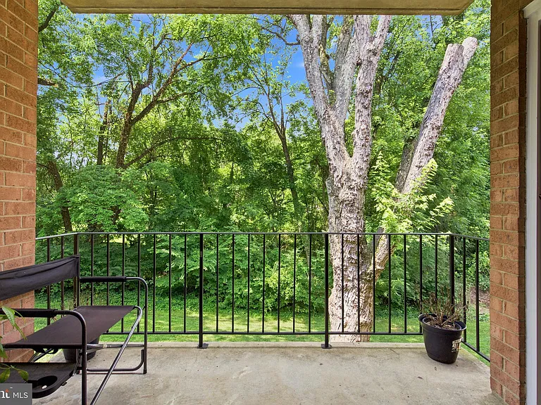 3814 Lyndhurst Dr #203 — Photo 7