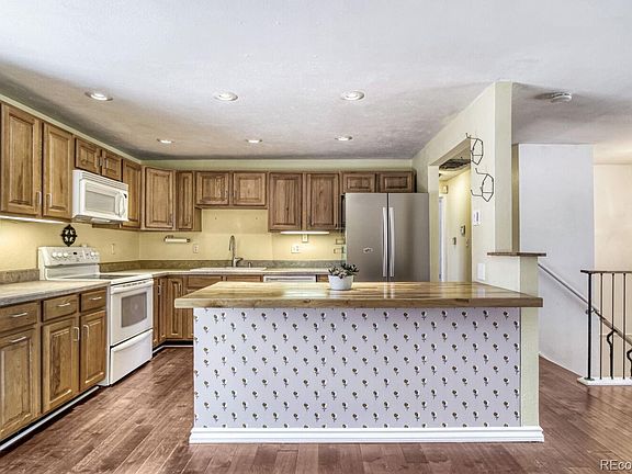 3rd image of 5160 Simms Place
