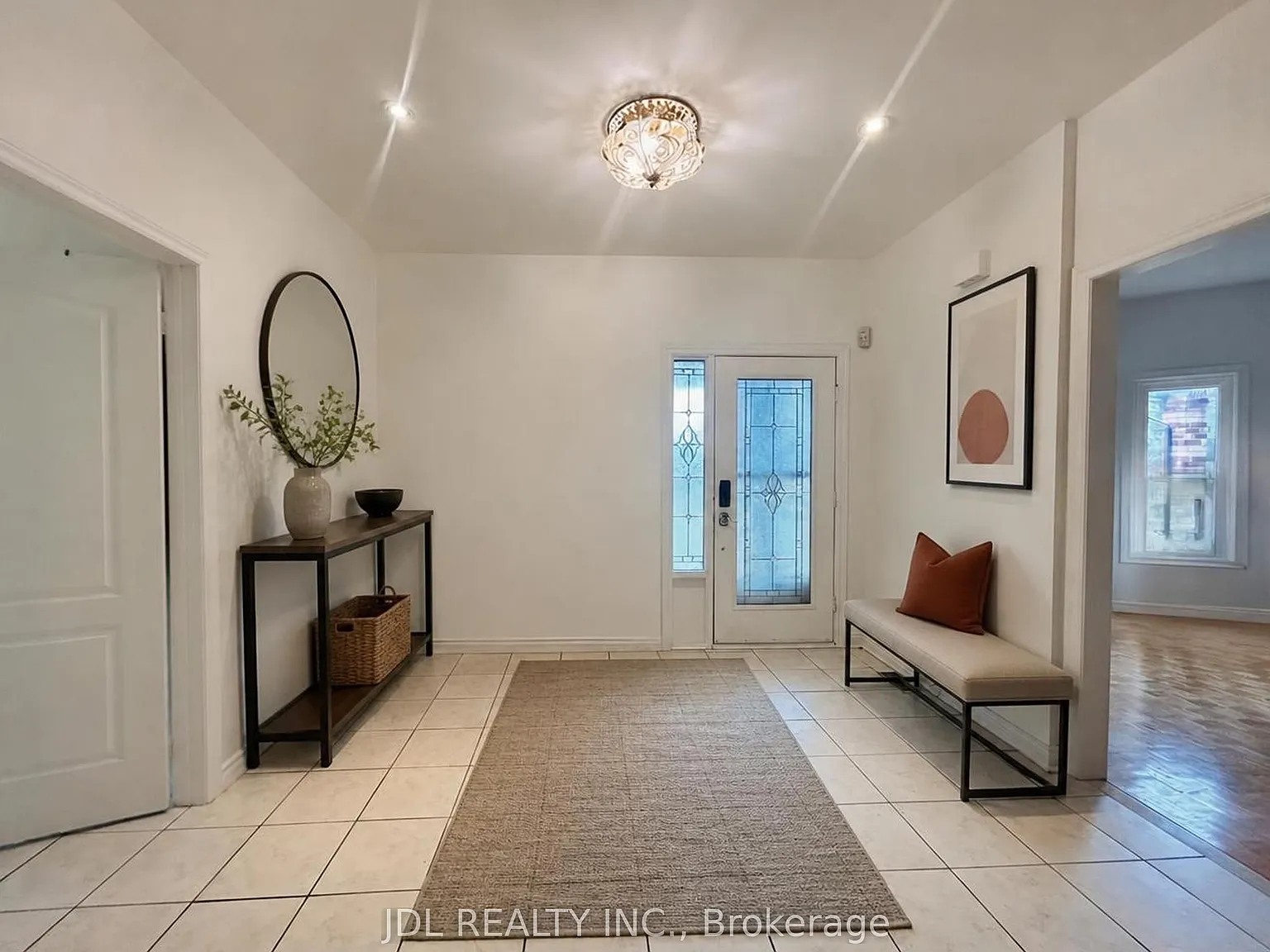 6 bed, $4,550 — Photo 4
