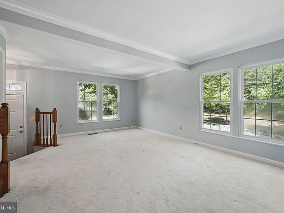 4th image of 7320 Hartshorne Sq