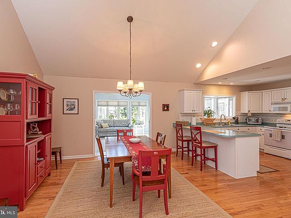 4th image of 6 Sundial Cir