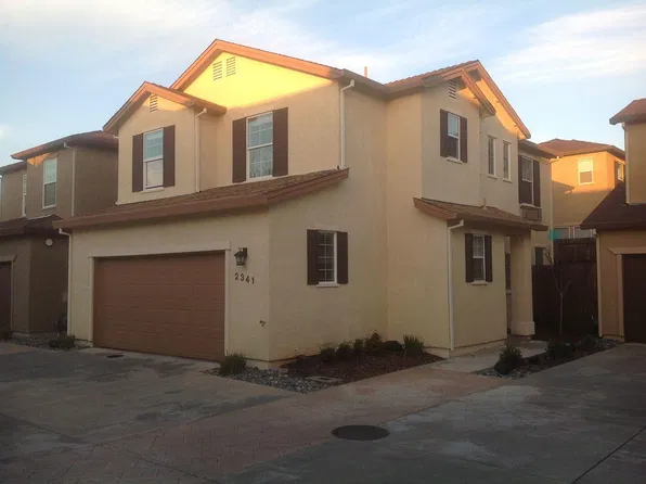 2341 La Villa Way, Redding, CA 96003