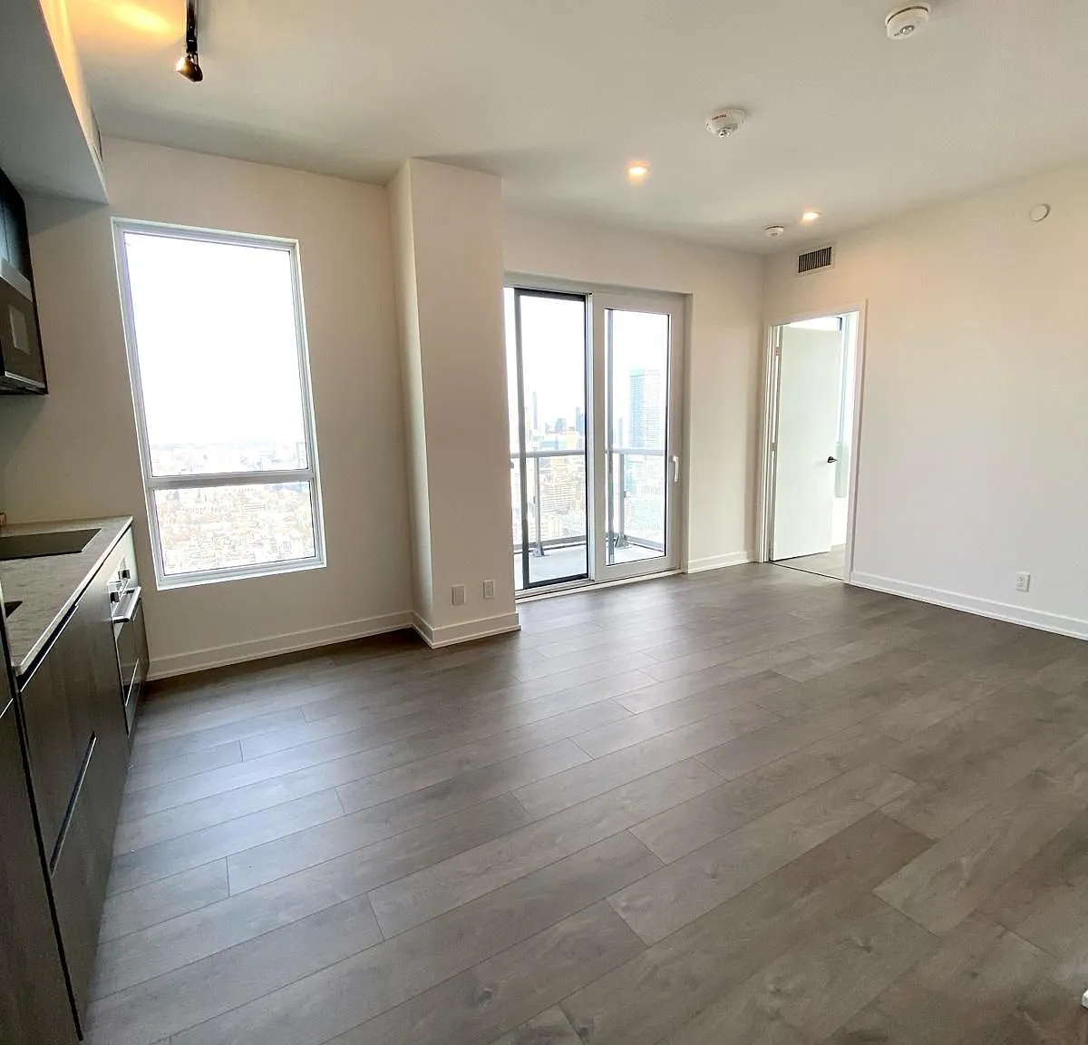 3 bed, $3,900 — Photo 4