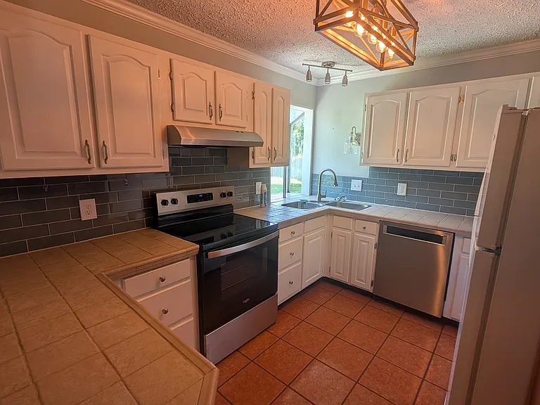 3335 Snow Hill Rd — Photo 5