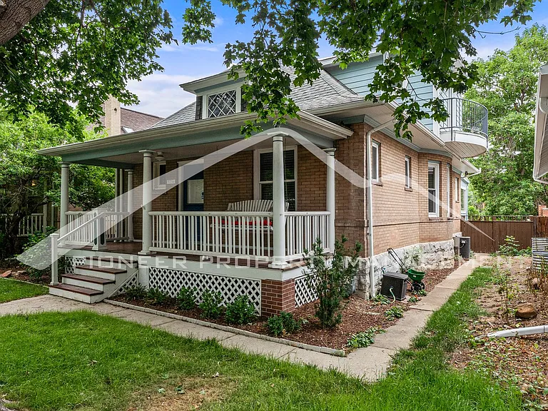 3256 Meade St — Photo 2